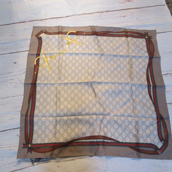 new GUCCI SILF SCARF 26" 27" - Picture 1 of 15